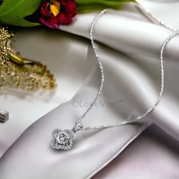 Certified 1ct. t.w. Diamond Clover Elegant Necklace VVS1 GRA Certified - Picture 7 of 16